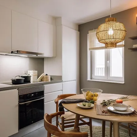 Апартаменты Sorong - Duplex And 2 Terraces In Santo Antonio Лиссабон