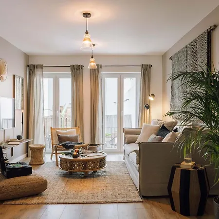 Апартаменты Sorong - Duplex And 2 Terraces In Santo Antonio Лиссабон