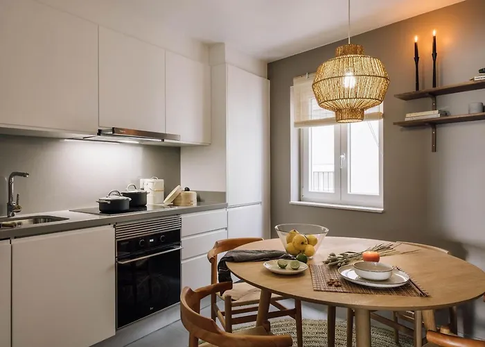 דירה Sorong - Duplex And 2 Terraces In Santo Antonio ליסבון